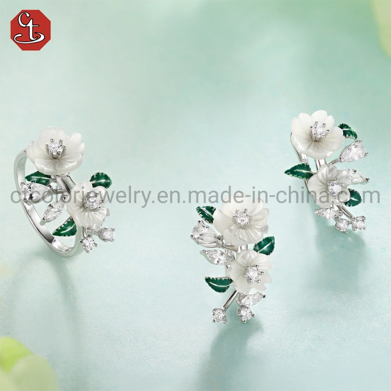 Fashion Design Jewelry Accessories 925 Silver Jewellry Shell Floral Green Enamel Leaf Jewelry MOP Earrings with Cubic Zirconia