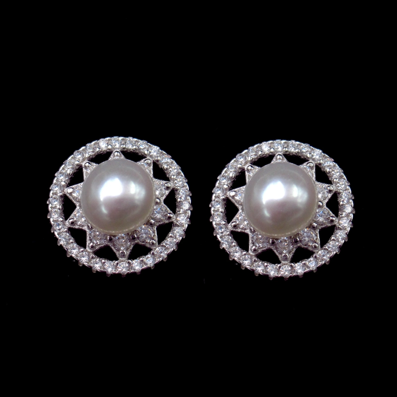 Fashion Silver Freshwater Pearl Jewelry Stud Earrings for Women Wedding